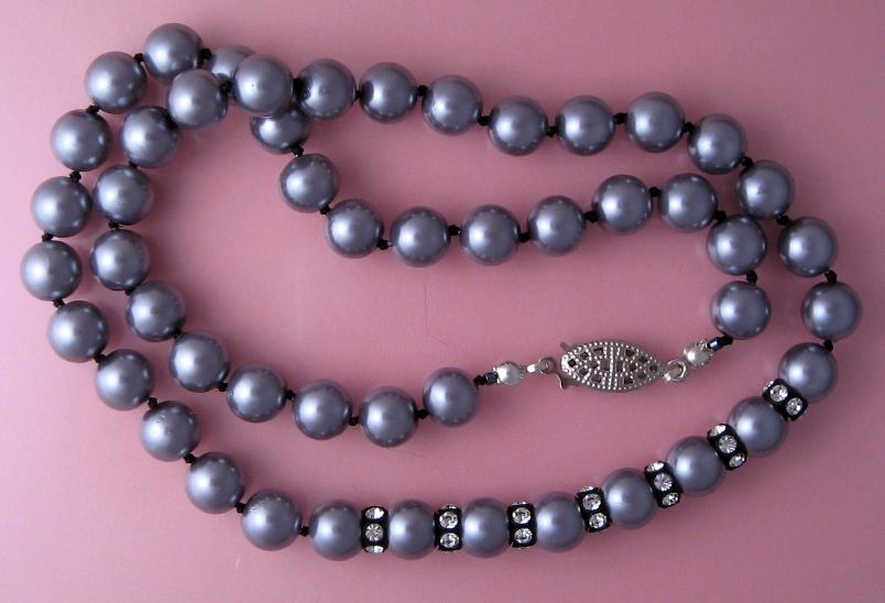Grey Pearls with Crystal/Black Grey Pearls with Crystal/Black